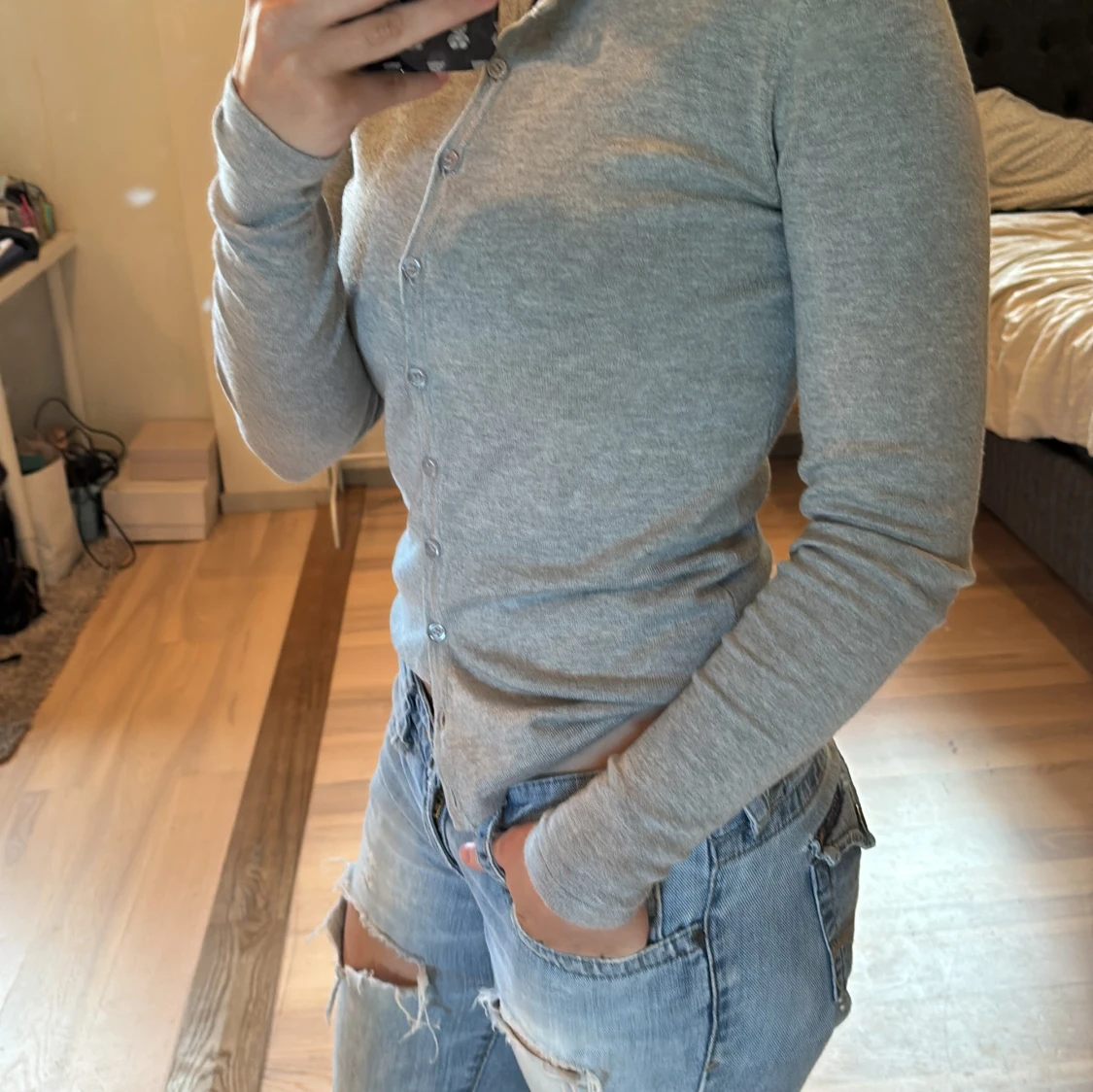 Grå kofta med knappar - 1