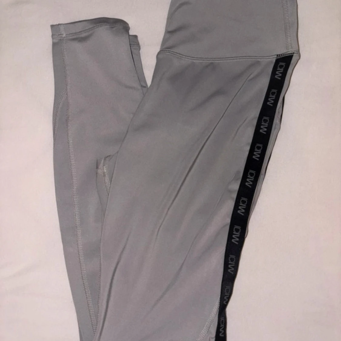 Grå leggings från ICANIWILL