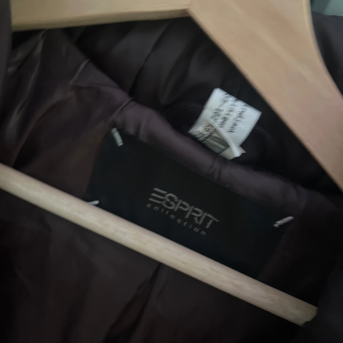 Lång mörkbrun pufferjacka från Esprit - 3