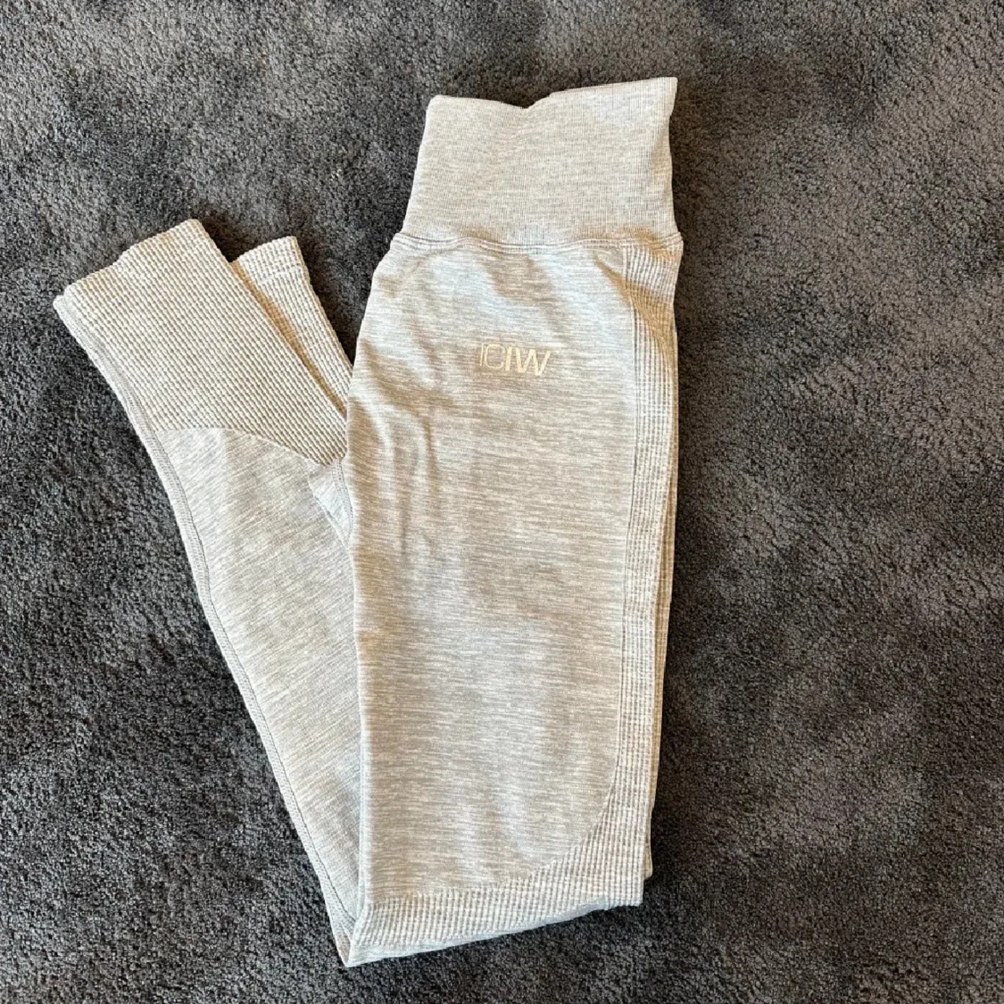 Grå leggings från ICANIWILL