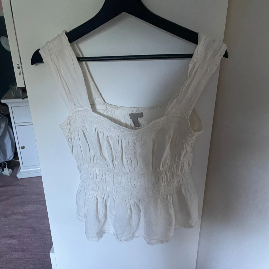 Vit smockad linnetopp från H&M - 3