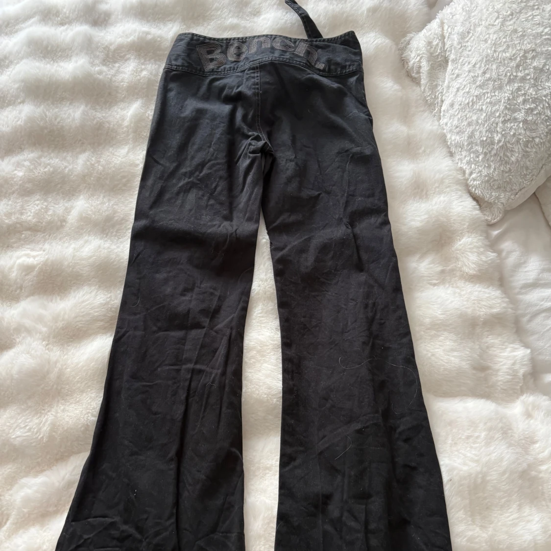 Svarta bootcut-byxor från Bench - 1