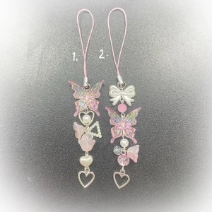 Phonecharms - KONTAKTA INNAN DU KÖPER!!! 40kr styck, 100% handgjorda av mig🌸 tar Swish eller köp nu!! 