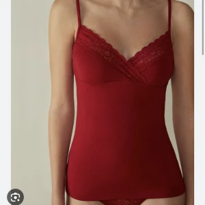 Intimissimi linne - Rött bomullslinne från intimissimi ❤️formar fint och jättebra skick❤️passar xs/s
