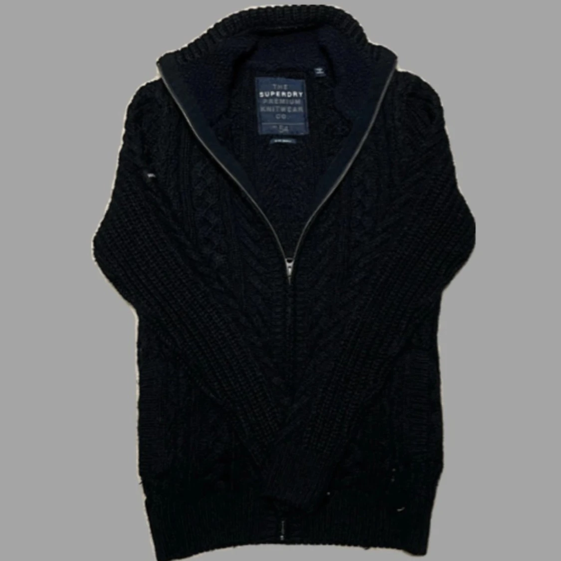 Svart stickad kofta från Superdry