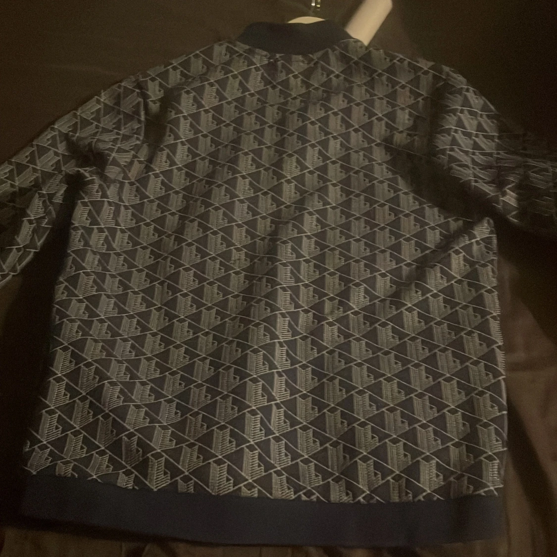 Mönstrad jacka från Lacoste - 1