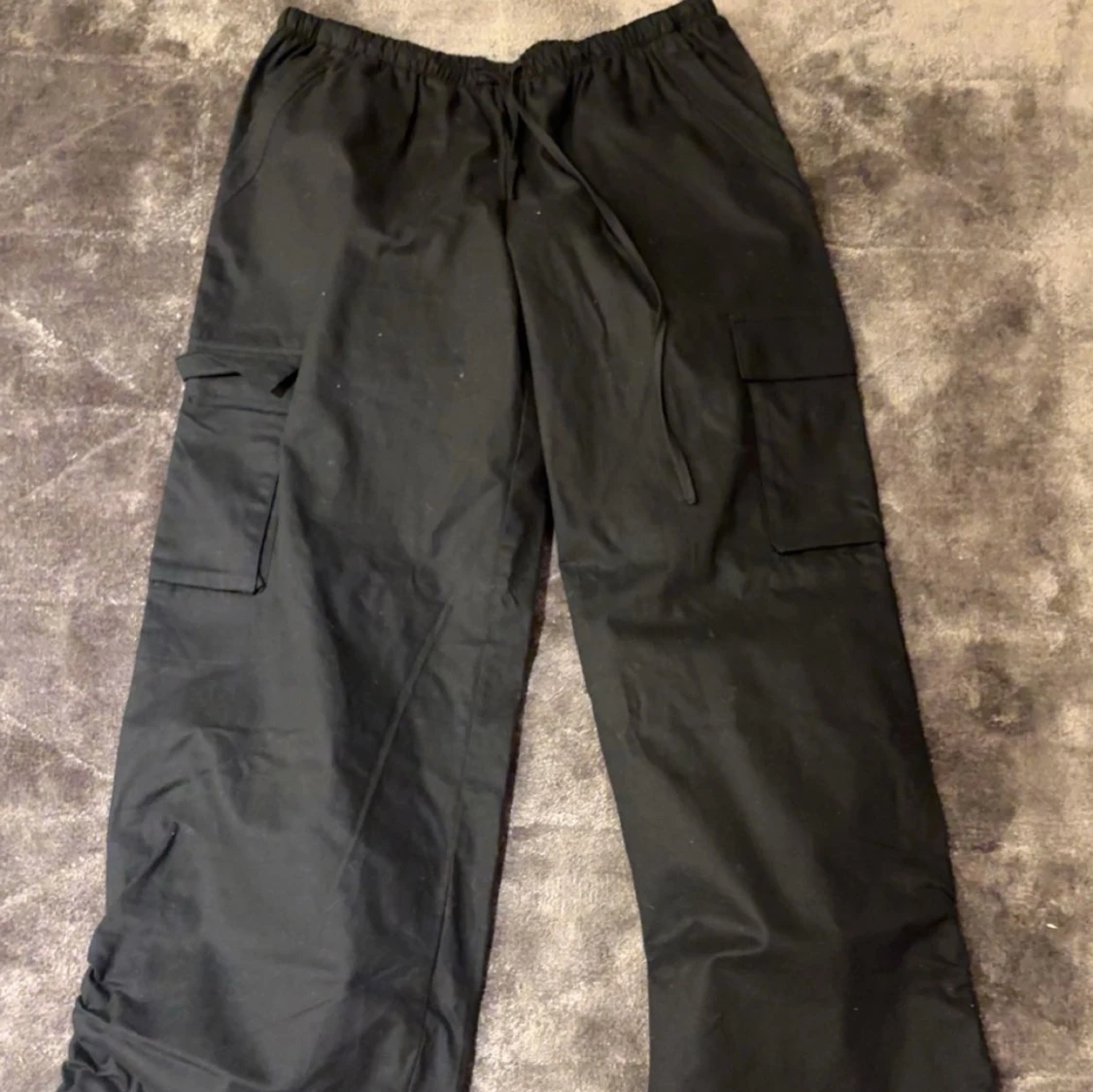 Svarta cargopants från Shein - 2