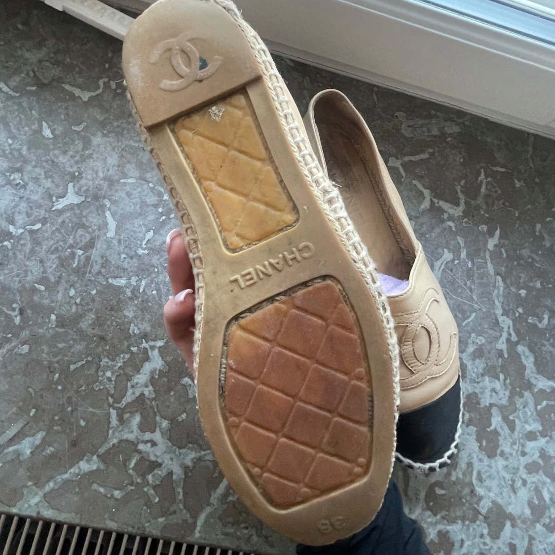 Beige och svarta espadrillos från Chanel - 3