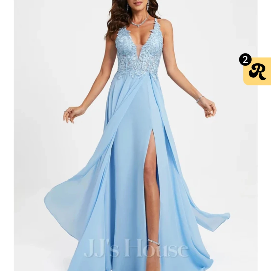 Ljusblå balklänning med spetsdetaljer - 2