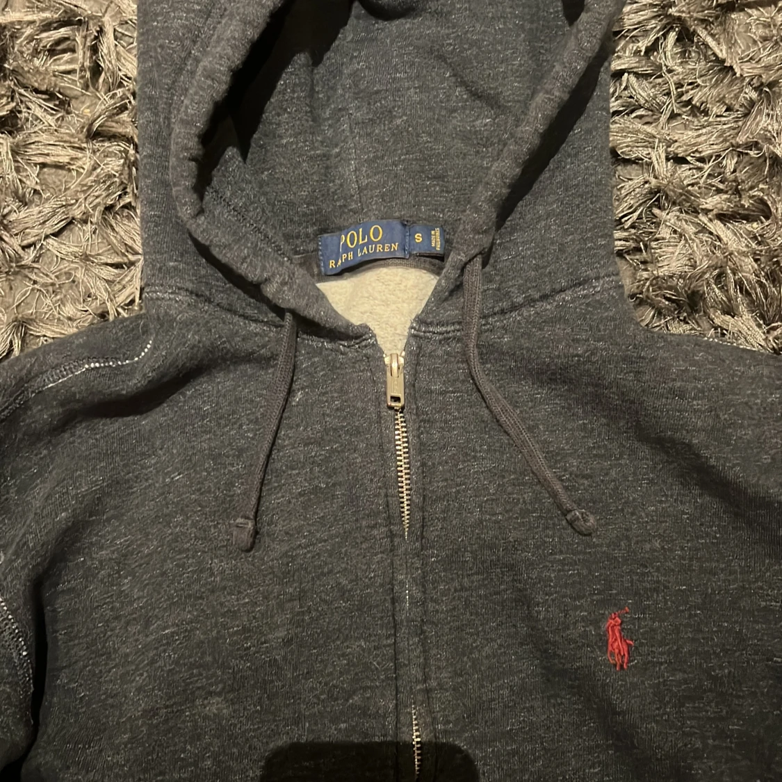 Mörkgrå hoodie från Polo Ralph Lauren - 1