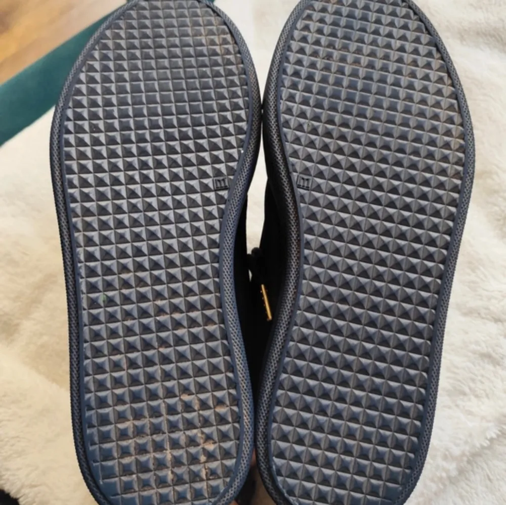 Mörkblå mason garment sneakers. Bra skick har ej använt så mycket. Nypris runt 3000. . Kengät.