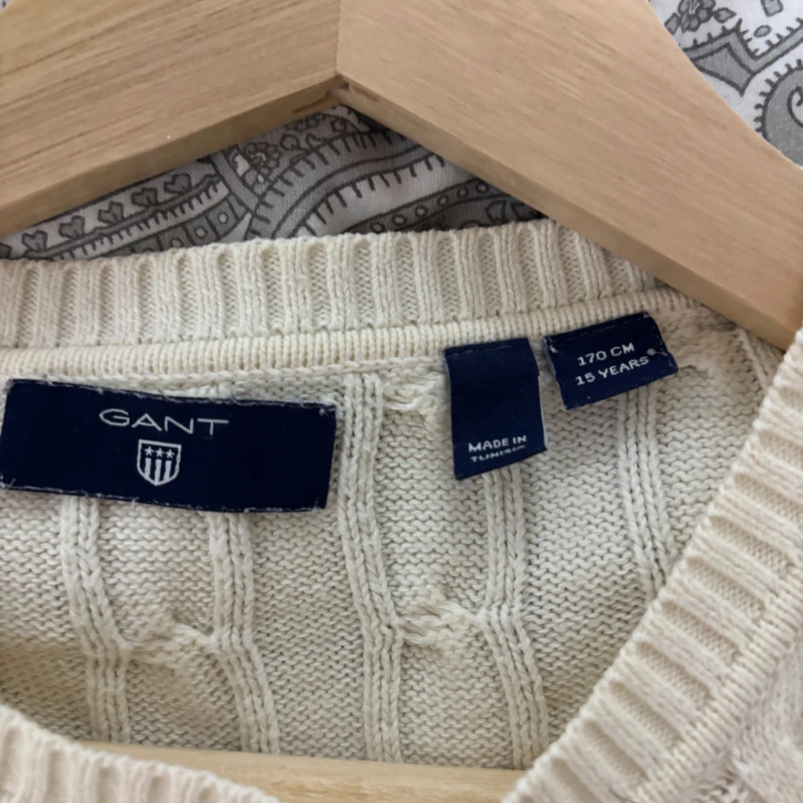 Beige stickad tröja från GANT - 2