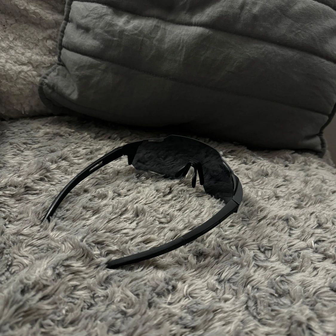 Svarta solglasögon från TechFit Gear - 1