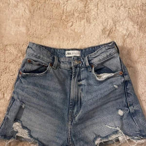  jeansshorts - Snygga blå jeansshorts från Zara 