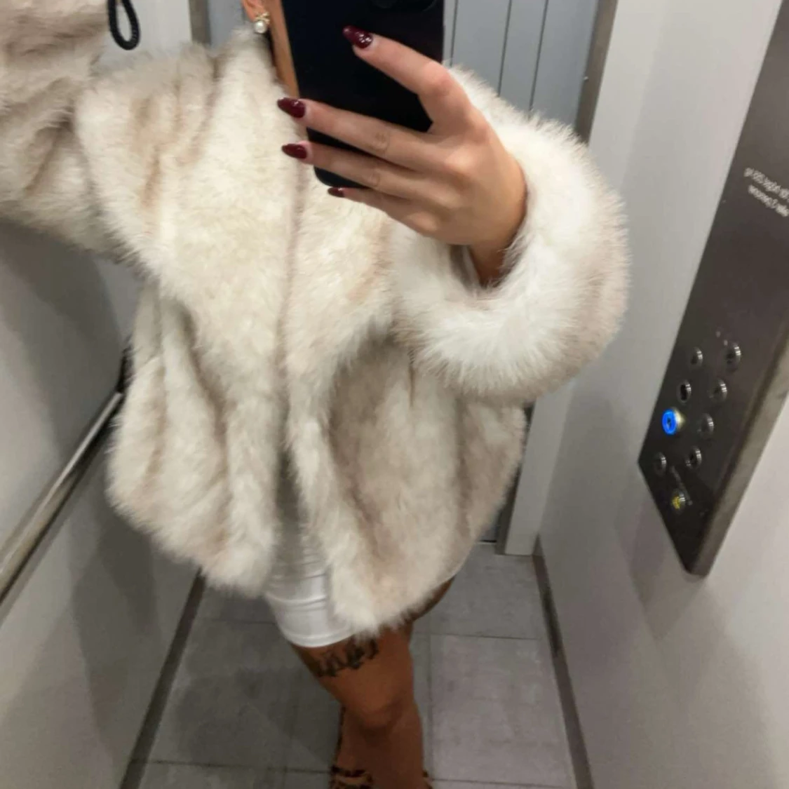 Beige pälsjacka - 2