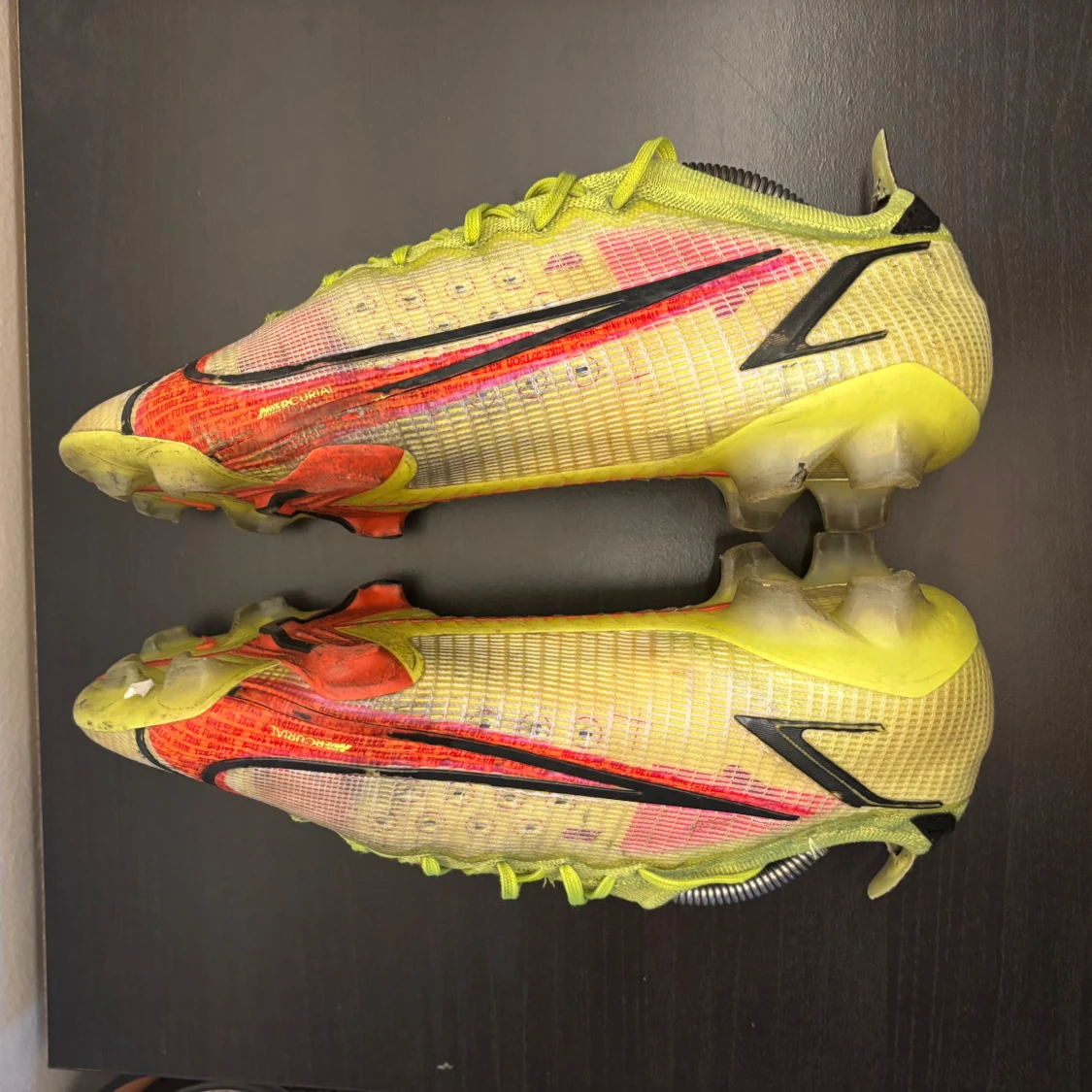 Nike Mercurial fotbollsskor gul/röd storlek 44 - 4