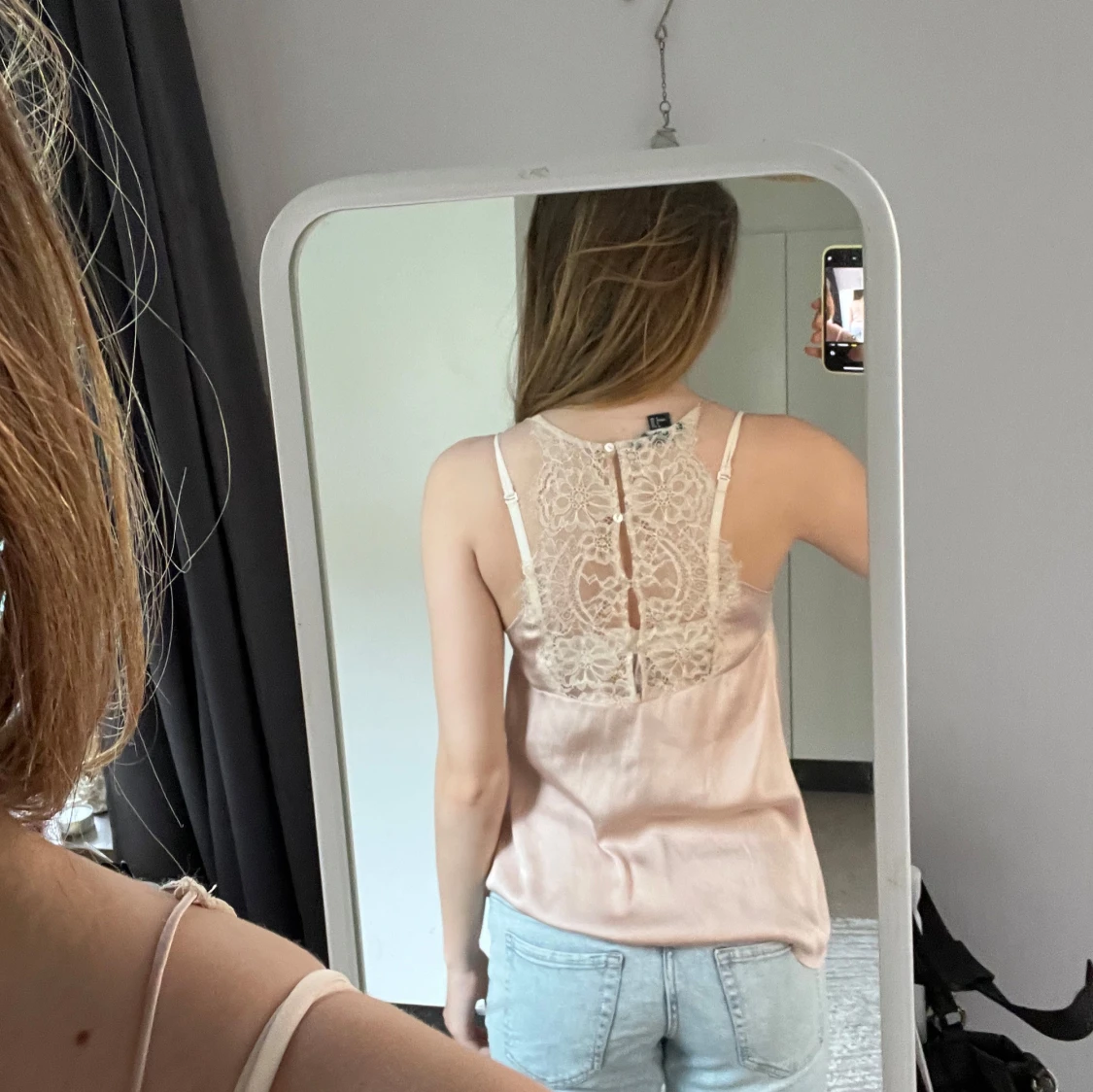 Champagnefärgad linnetopp med spets H&M - 2