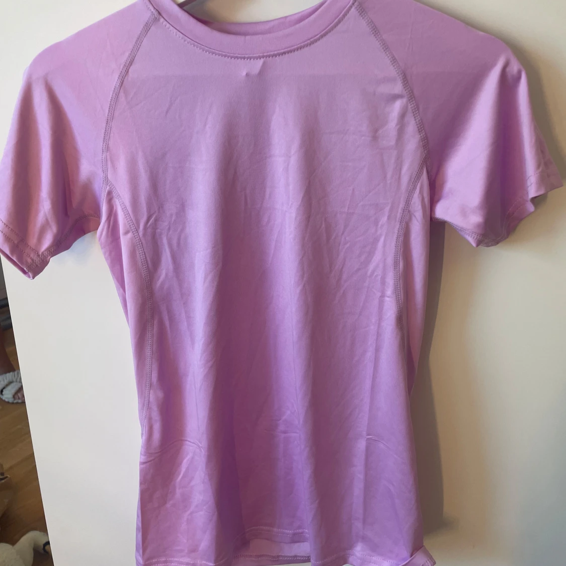 Ljuslila/ljusrosa tight träningströja  - 1