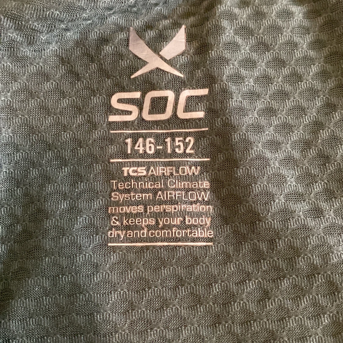 Olivgrön träningstopp från SOC - 2