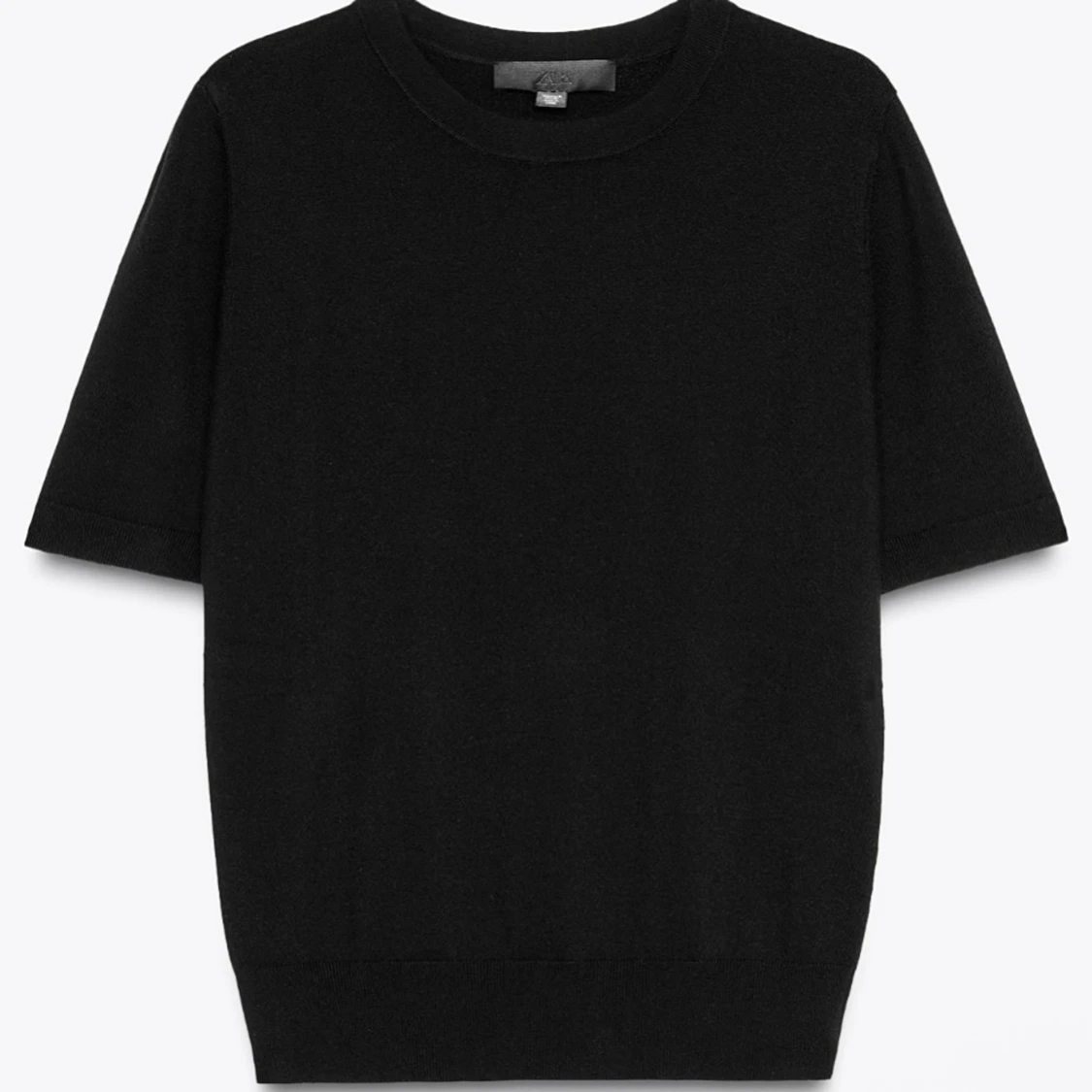 Svart stickad kortärmad tröja - 1