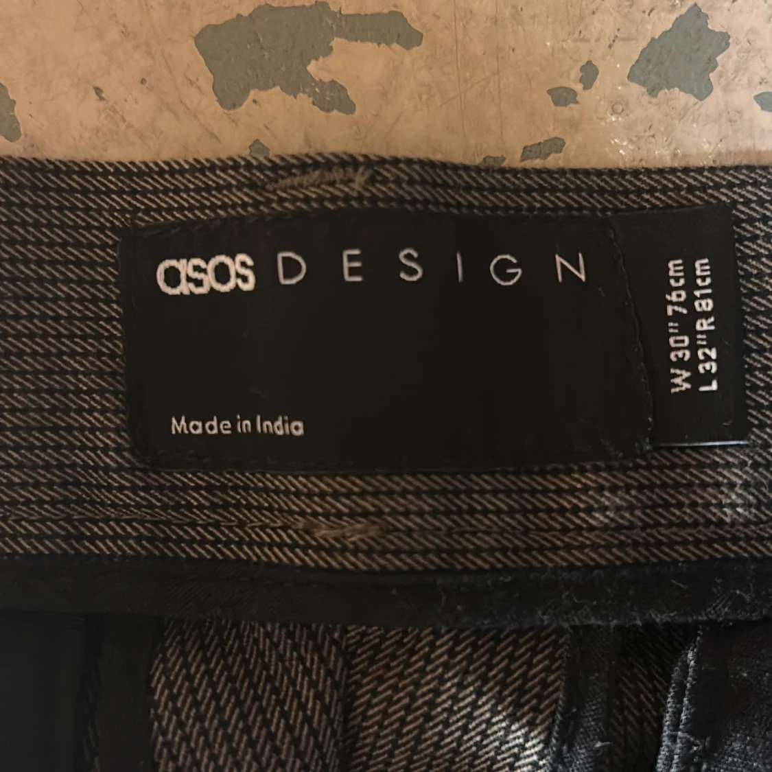 Grå kostymbyxor från ASOS Design - 2