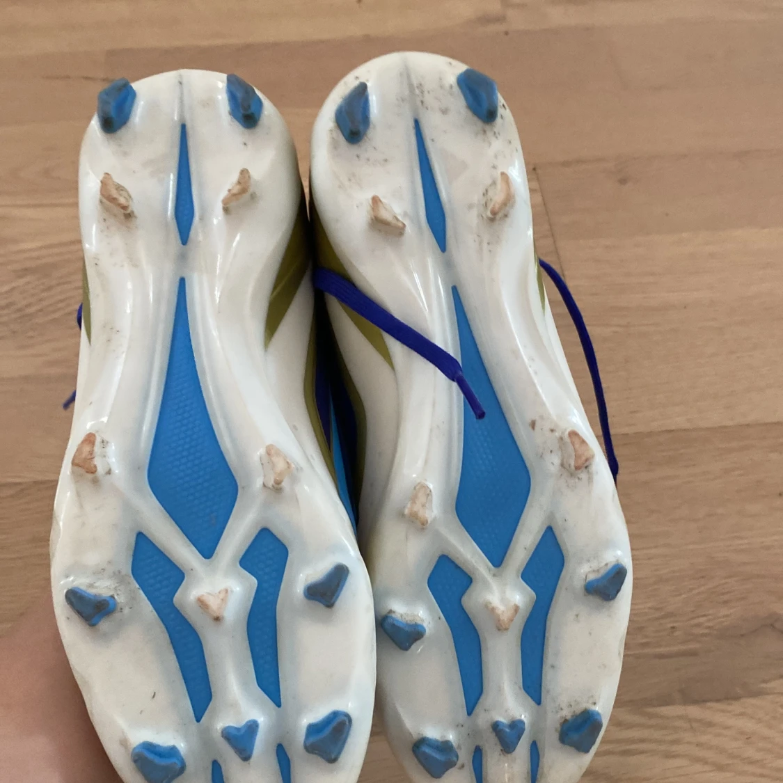 Adidas Messi blå fotbollsskor använt 1 gång och mycket bra skick  - 1