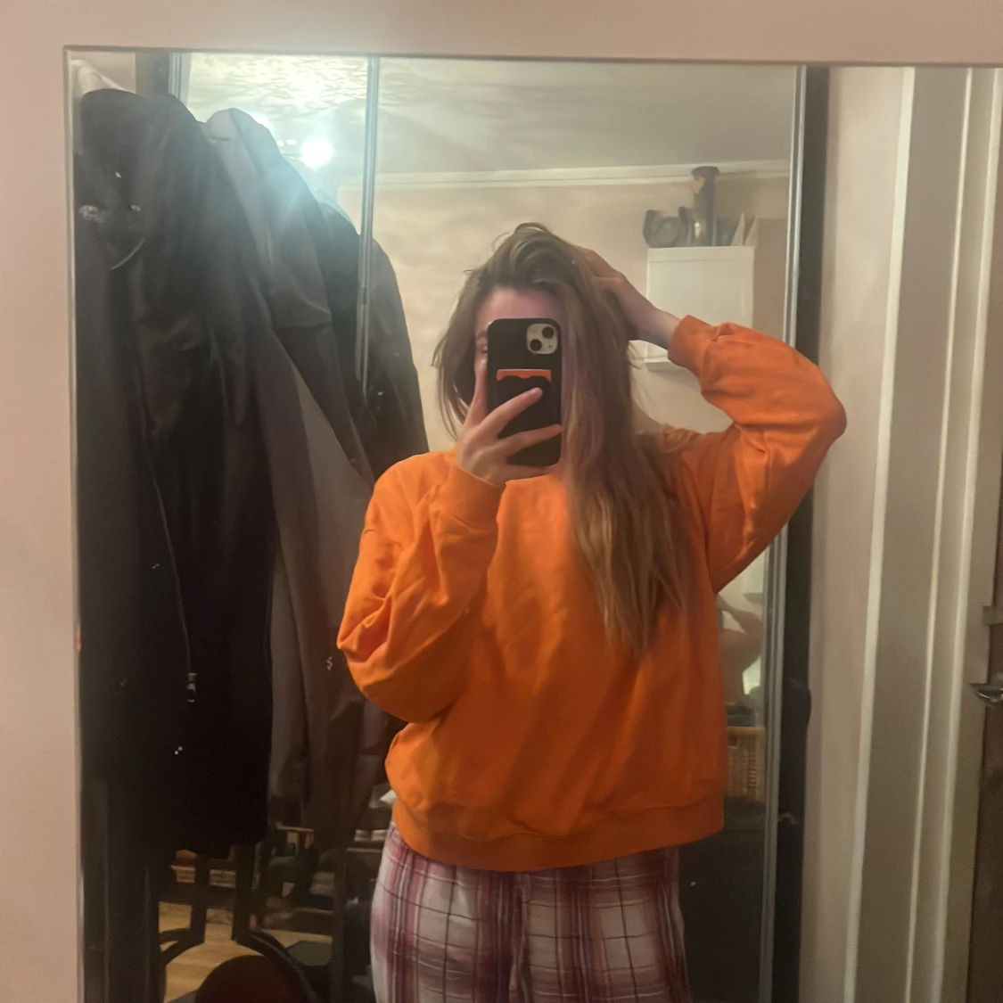 Orange sweatshirt från Monki - 3