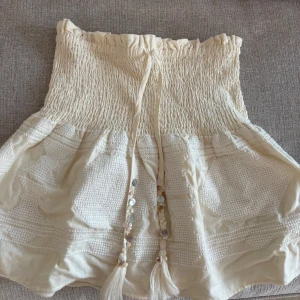 Zara kjol - Jättesnygg slutsåld från Zara. Går att använda som tubtopp också💕