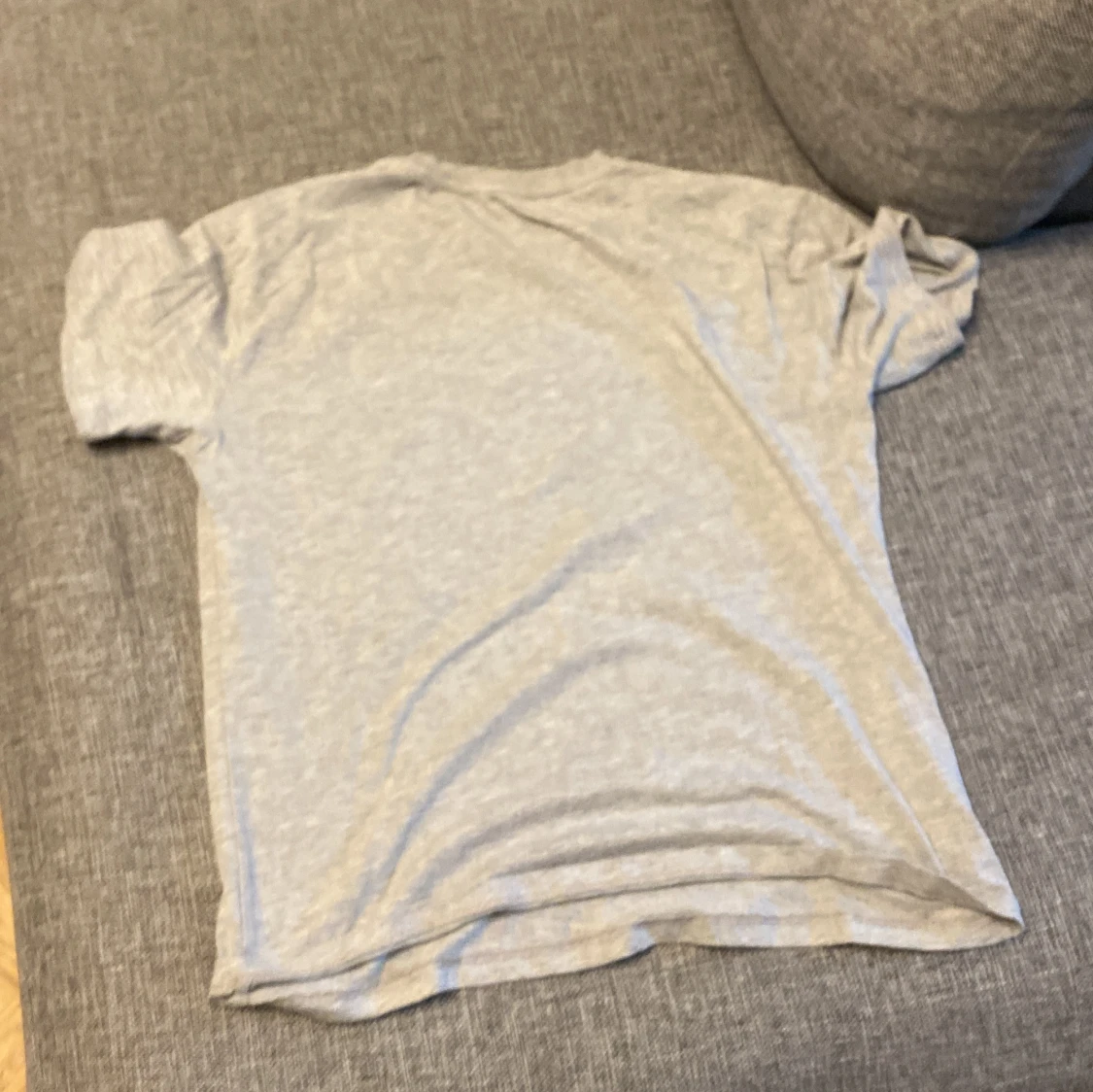 Grå t-shirt med tryck från 157 - 1