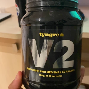  Koffeinfri PWO med smak av ananas - Tja säljer denna sampev2 pwo ungefär 250 gram kvar så hälften säljer för inte använder 