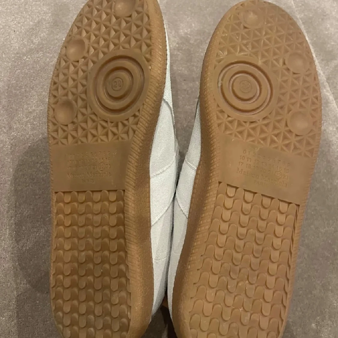 Maison Margiela GAT sneakers i ljus mocka - 2