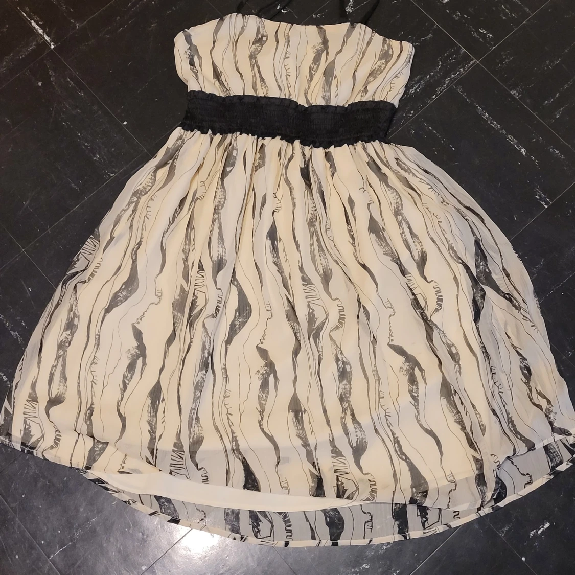 Ärmlös klänning från Vila, stl S - 1