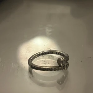 Smycken från Pandora och Thomas sabo - Äkta damsmycken från Pandora och Thomas sabo