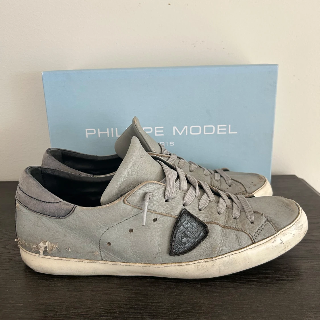 Grå Philippe Model - 1