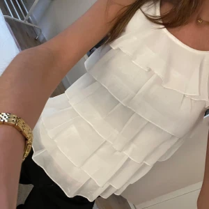 Topp - Topp från hm köpt i Stockholm för 2 år sen men inte kommit till användning 💞