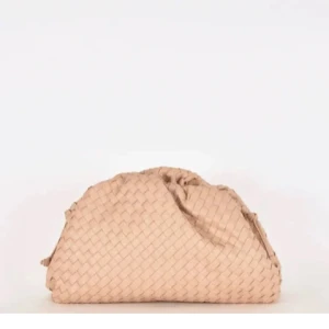 Jackie clutch - Clutch från Jackie, dumpling bag. Knappt använd, skriv för egna bilder🩷