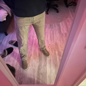 Jack and Jones jeans  - Tja säljer dessa Jack&jones jeans då ja har ingen användning av dom. Bara höra va er vid funderingar 😄