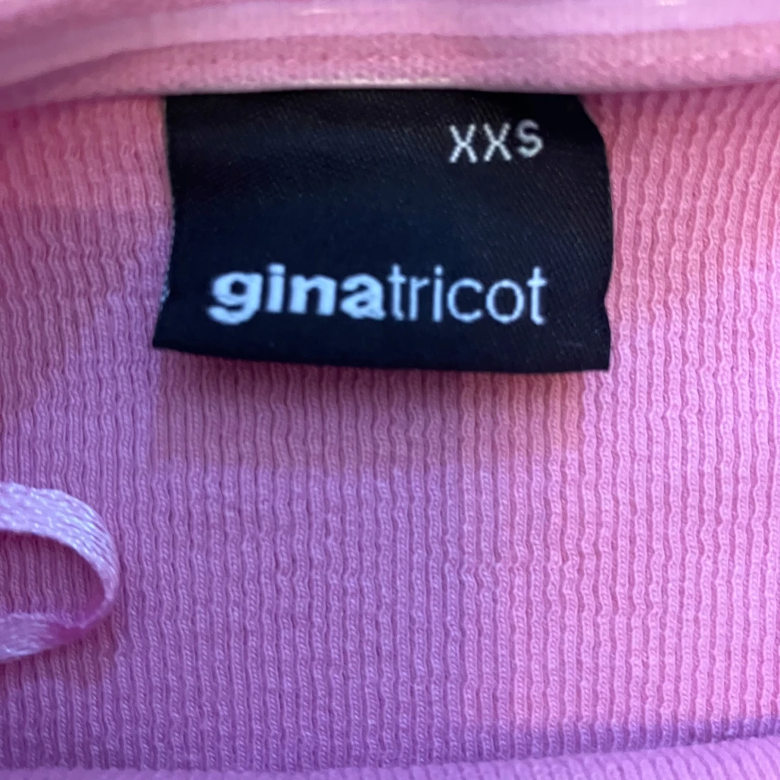 Rosa tubtopp från Gina Tricot - 2