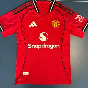 Manchester United Fotbollströja  - Helt ny Manchester United Fotbollströja i storlek S