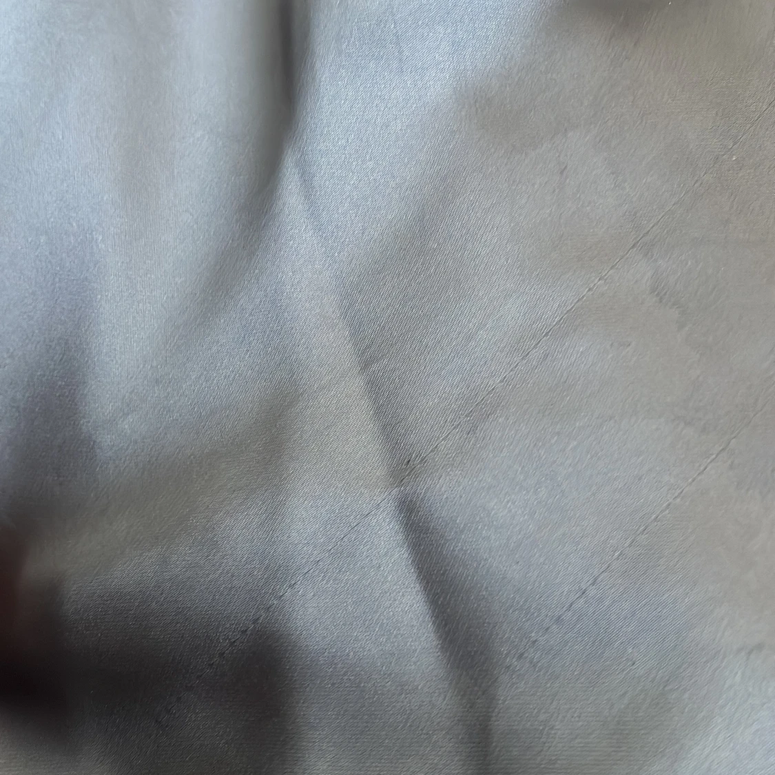 Grå satinblus från H&M XS - 2