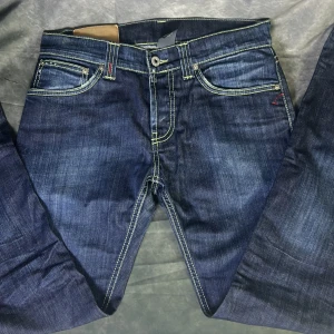Dondup slim fit jeans - Mycket fint skick | Size 31 passar 30/32 | fraktar spårbart inom 24 timmar |  för att köpa klicka ” köp nu” | vid frågor skriv ett meddelande |