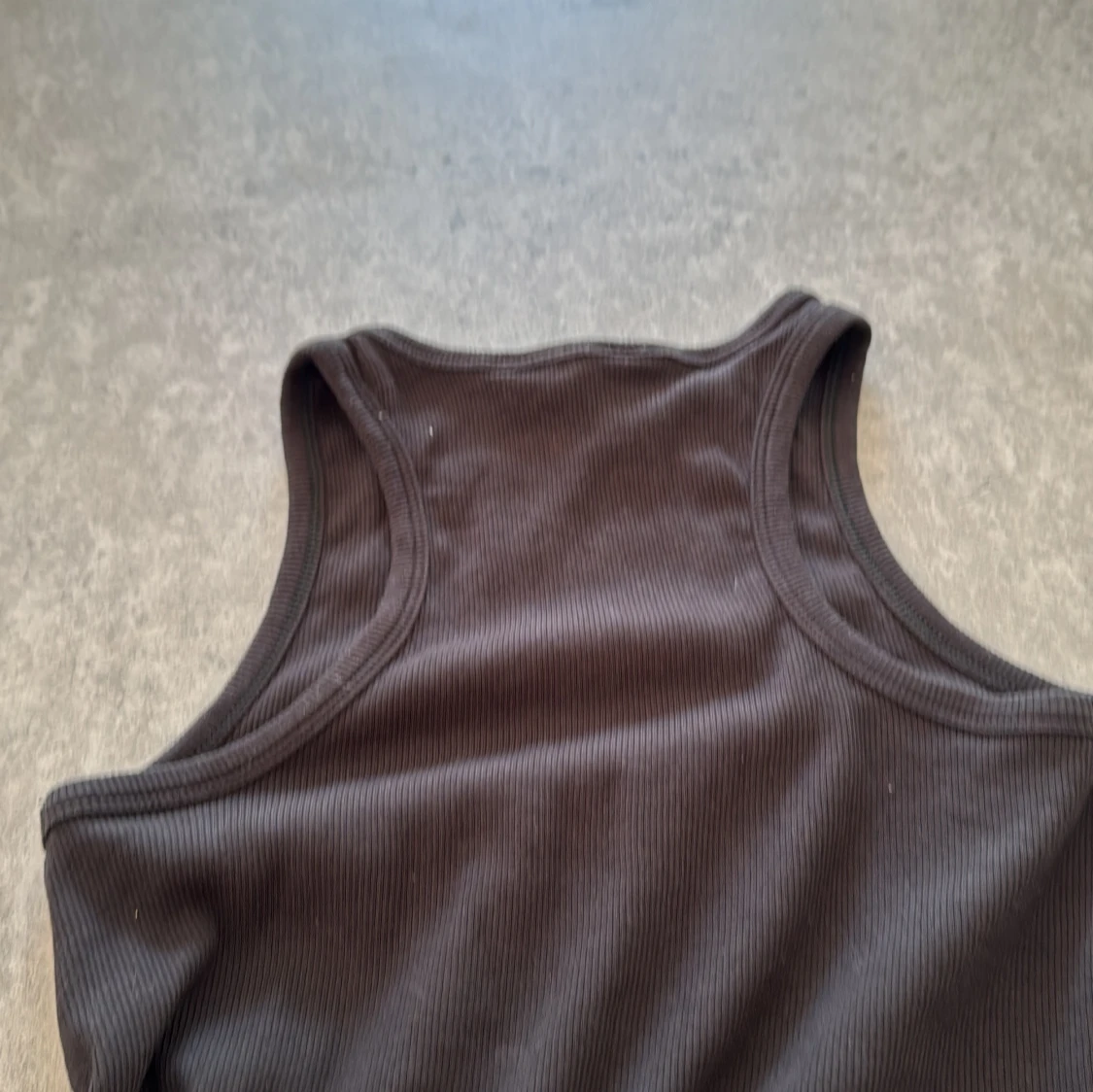 Svart ribbad klänning från H&M - 3