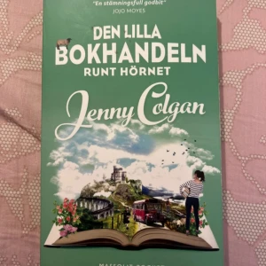 Den lilla bokhandeln runt hörnet - En charmig feelgood-roman om Nina som förlorar sitt jobb på biblioteket och bestämmer sig för att starta en bokhandel på hjul i Skottland. Perfekt för dig som älskar böcker, drömmar och nya äventyr. Mysig, lättläst och inspirerande berättelse om att våga följa sina drömmar. Har sammanlagt 343 sidor. 