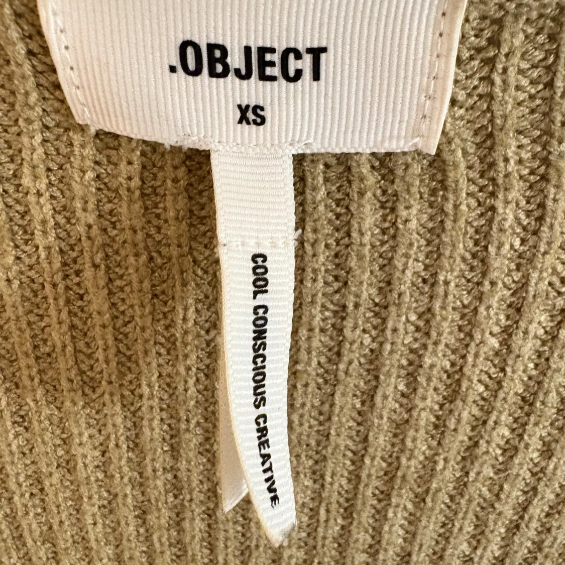 Olivgrön omlottkofta från Object  - 2