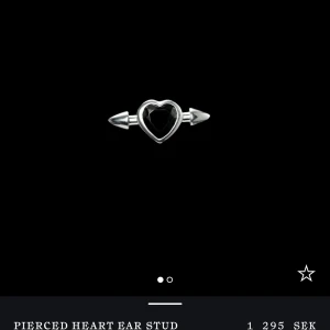 Maria örhänge  - Super snyggt örhänge från Maria Nilsdotter💓💓skriv för intresse och bilder!