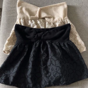Två tubtoppar - Två söta tubtoppar från SHEIN i storlek S. En svart och en beige. Nästan aldrig använda. Få en för 15 kr eller båda för 25.