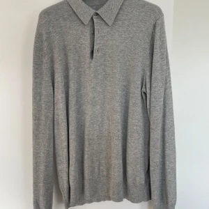 Filippa K tröja  - Filippa K tröja i bra skick. Lite tjockare ull. 