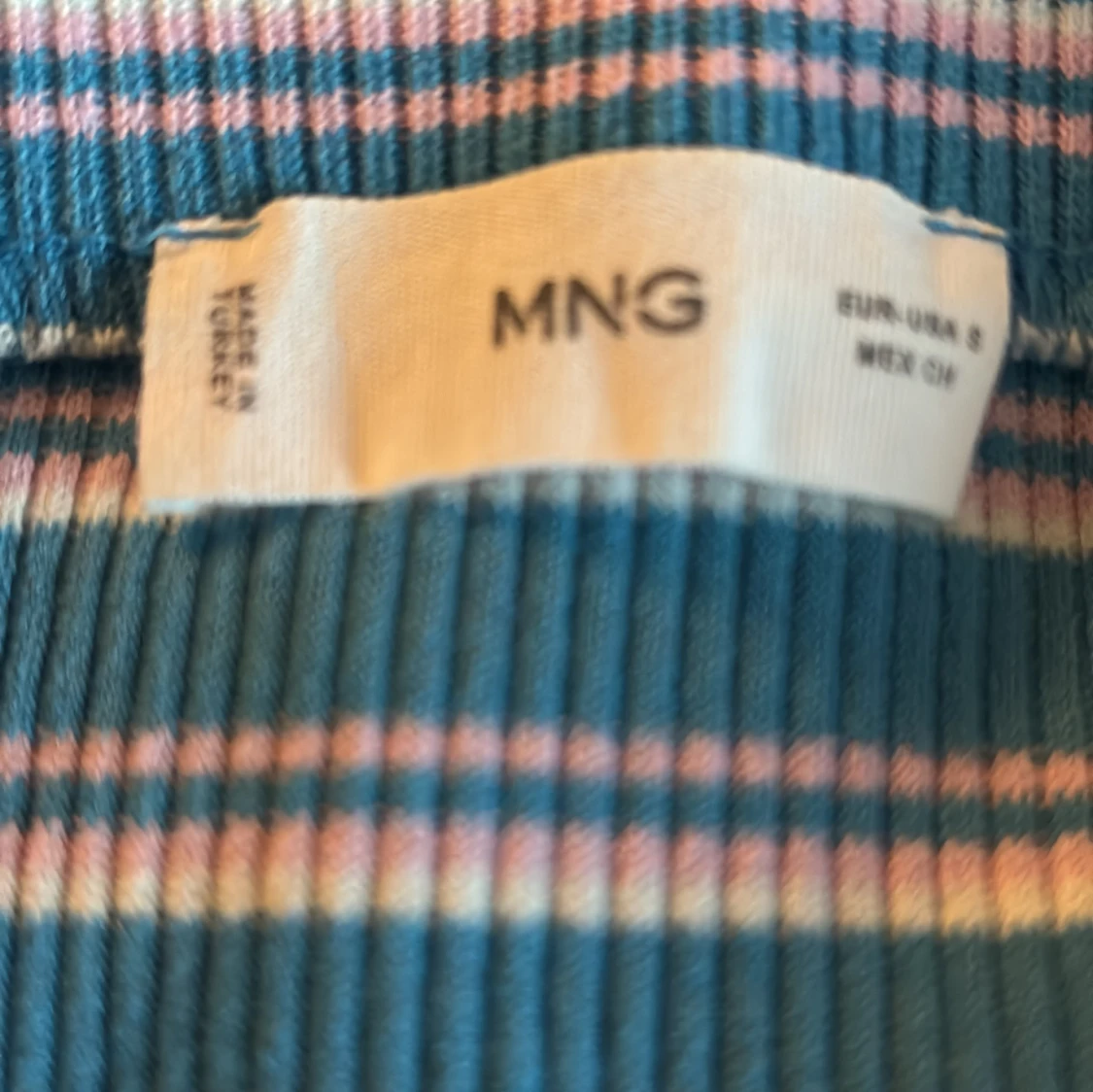 Randig bandeau tubtopp från Mango - 1