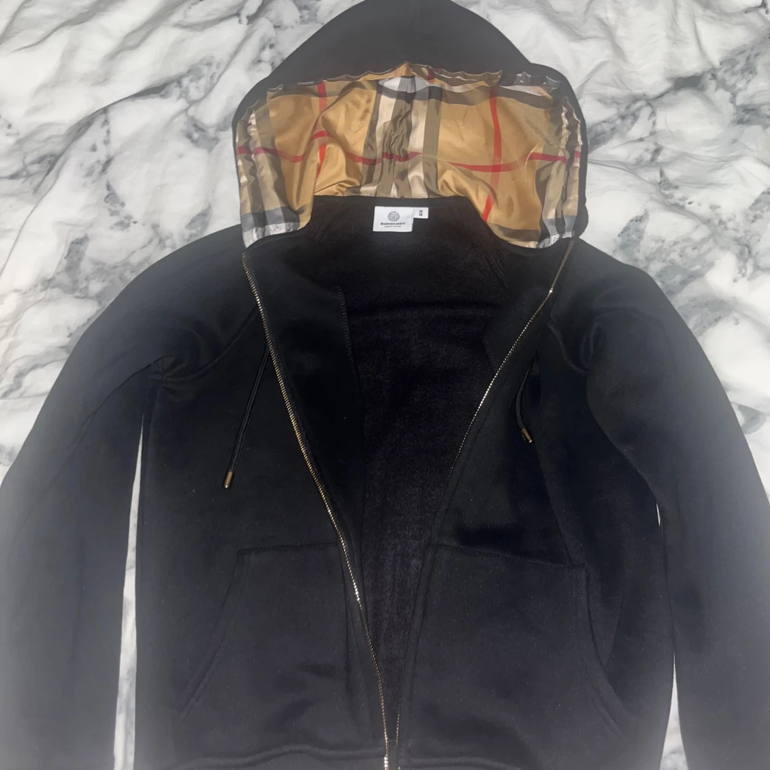 Svart Burberry hoodie med klassisk huva - 1
