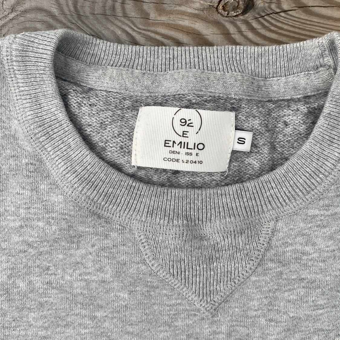 Grå stickad tröja från Emilio - 1